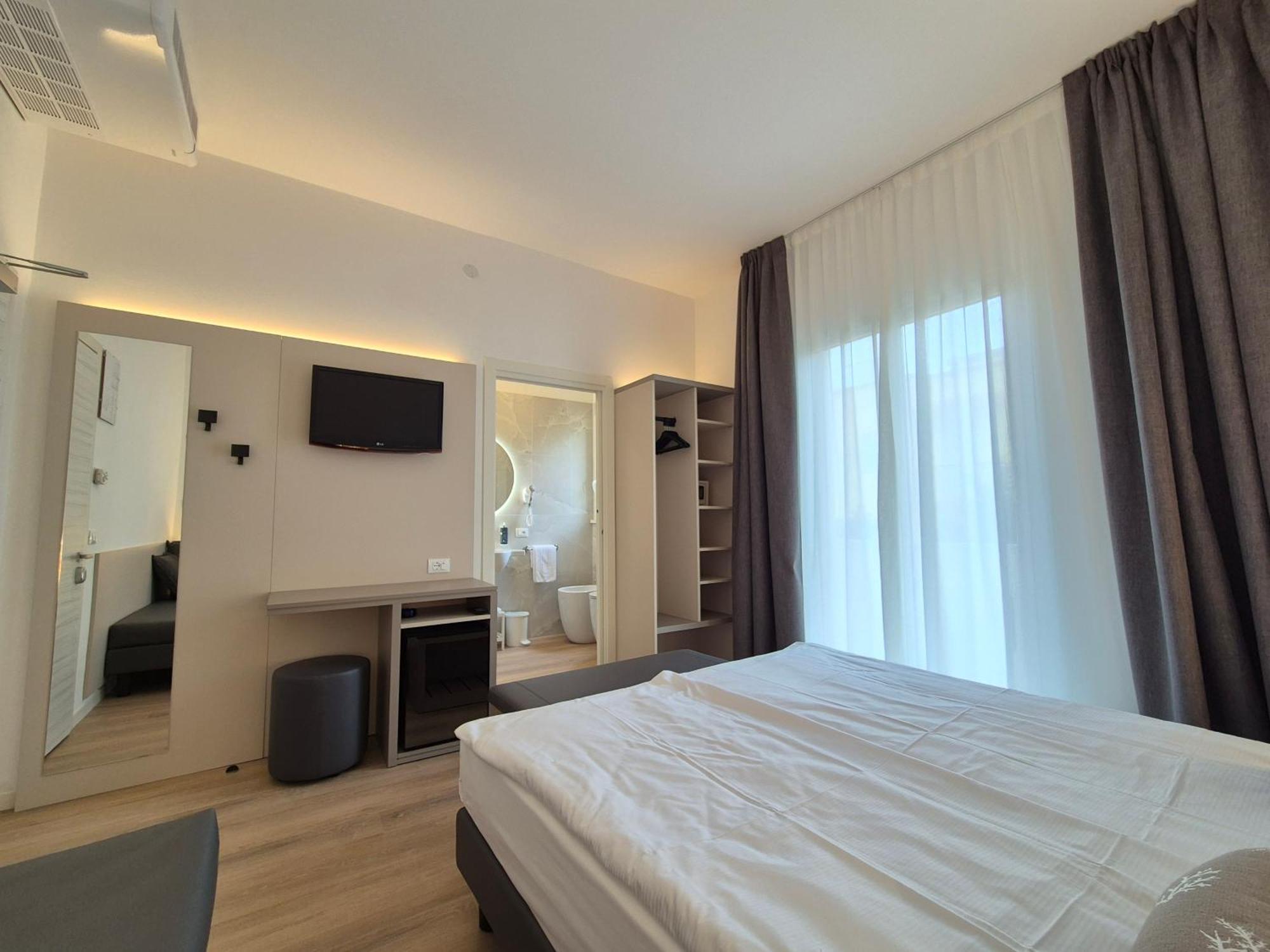 Hotel Delfino Caorle Exterior photo