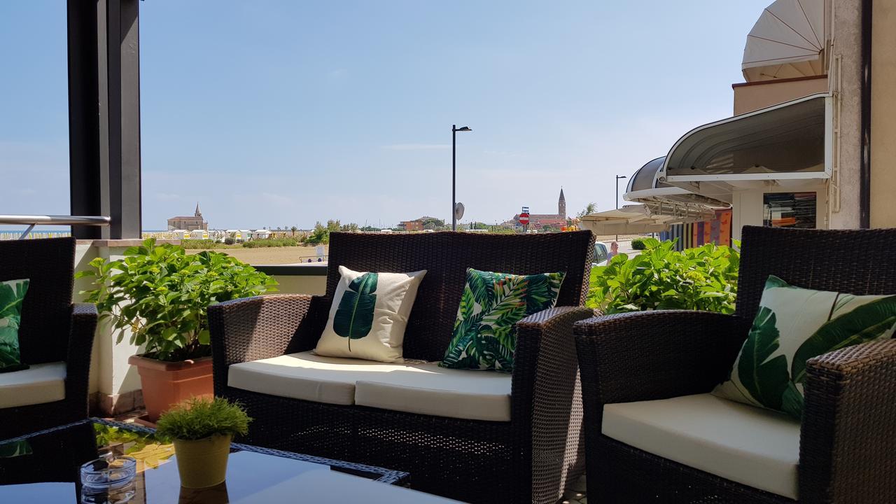 Hotel Delfino Caorle Exterior photo